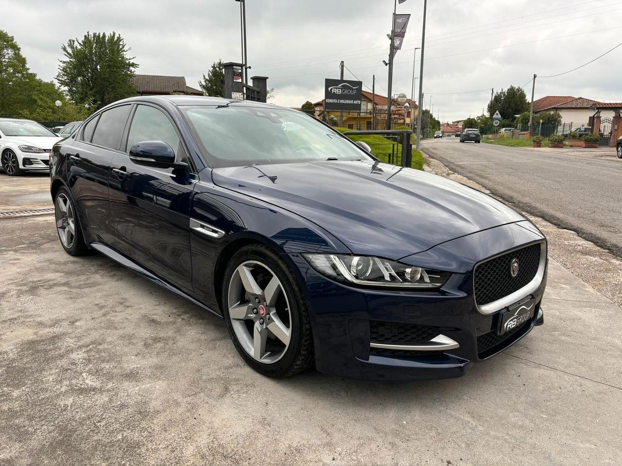 Jaguar XE 2.0 D Turbo Portfolio