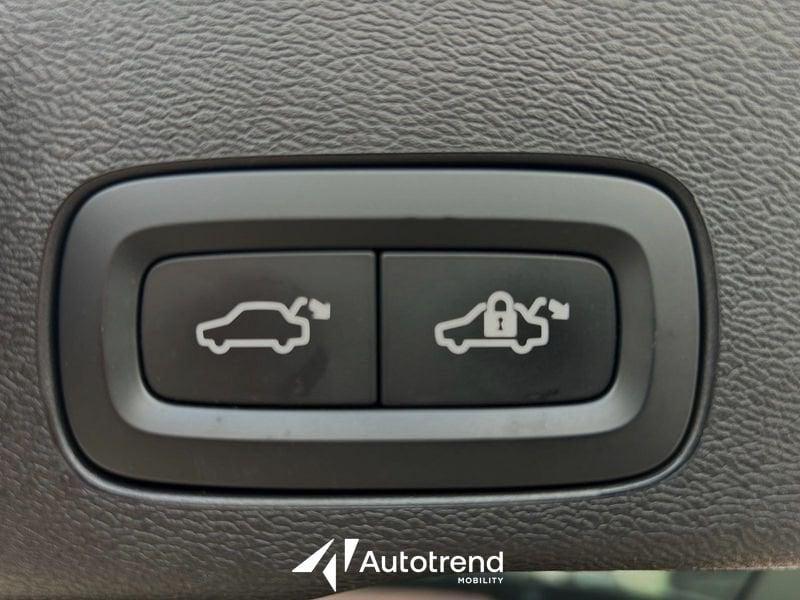 Volvo XC60 B5 235+14 CV AWD Automatica Mild Hybrid Diesel LED R-design