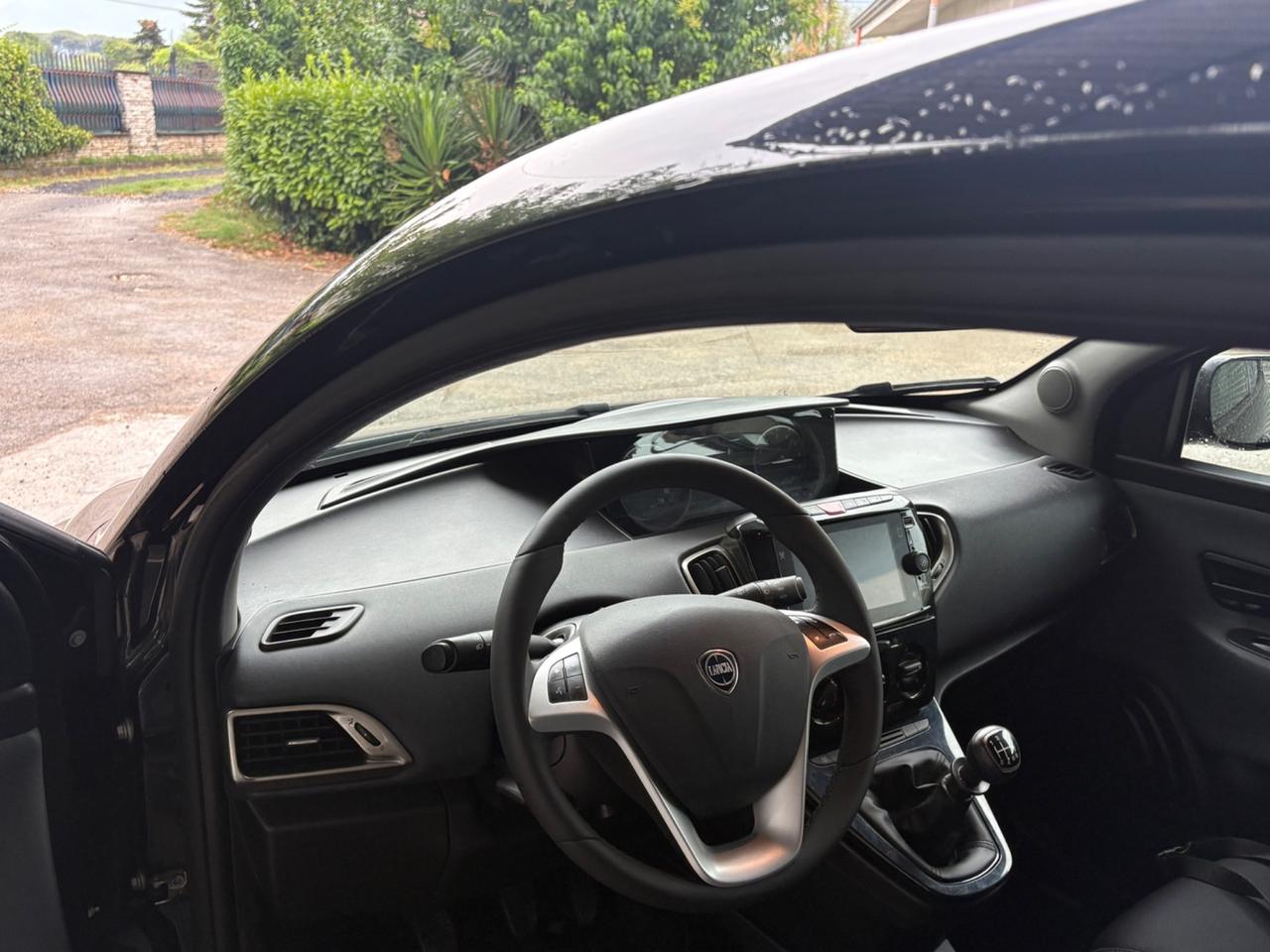 Lancia Ypsilon 1.0 FireFly 5 porte S&S Hybrid Ecochic UnYca