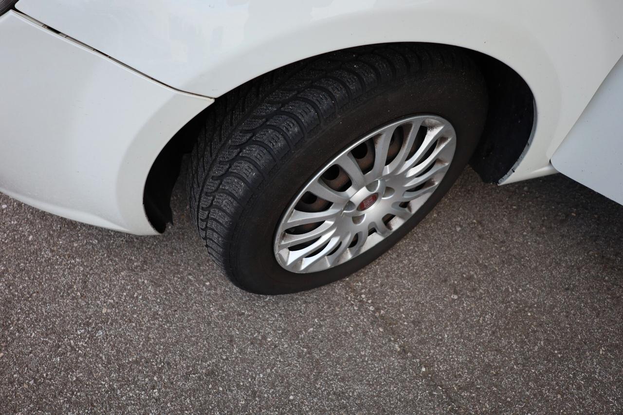 FIAT PUNTO 1.3 MJT II S&S 95cv STREET neopatentati