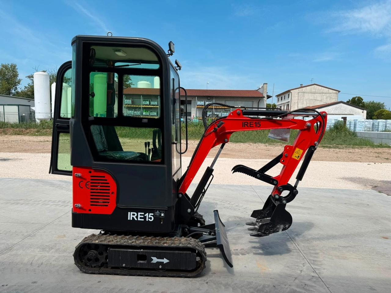 Altro IRE15 mini escavatore NUOVO
