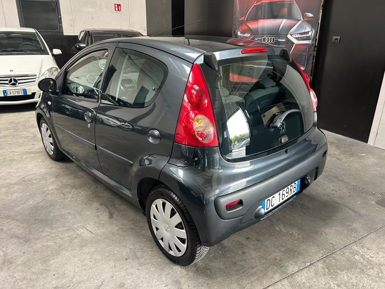Peugeot 107 1.0 68CV 3p. Plaisir automatica