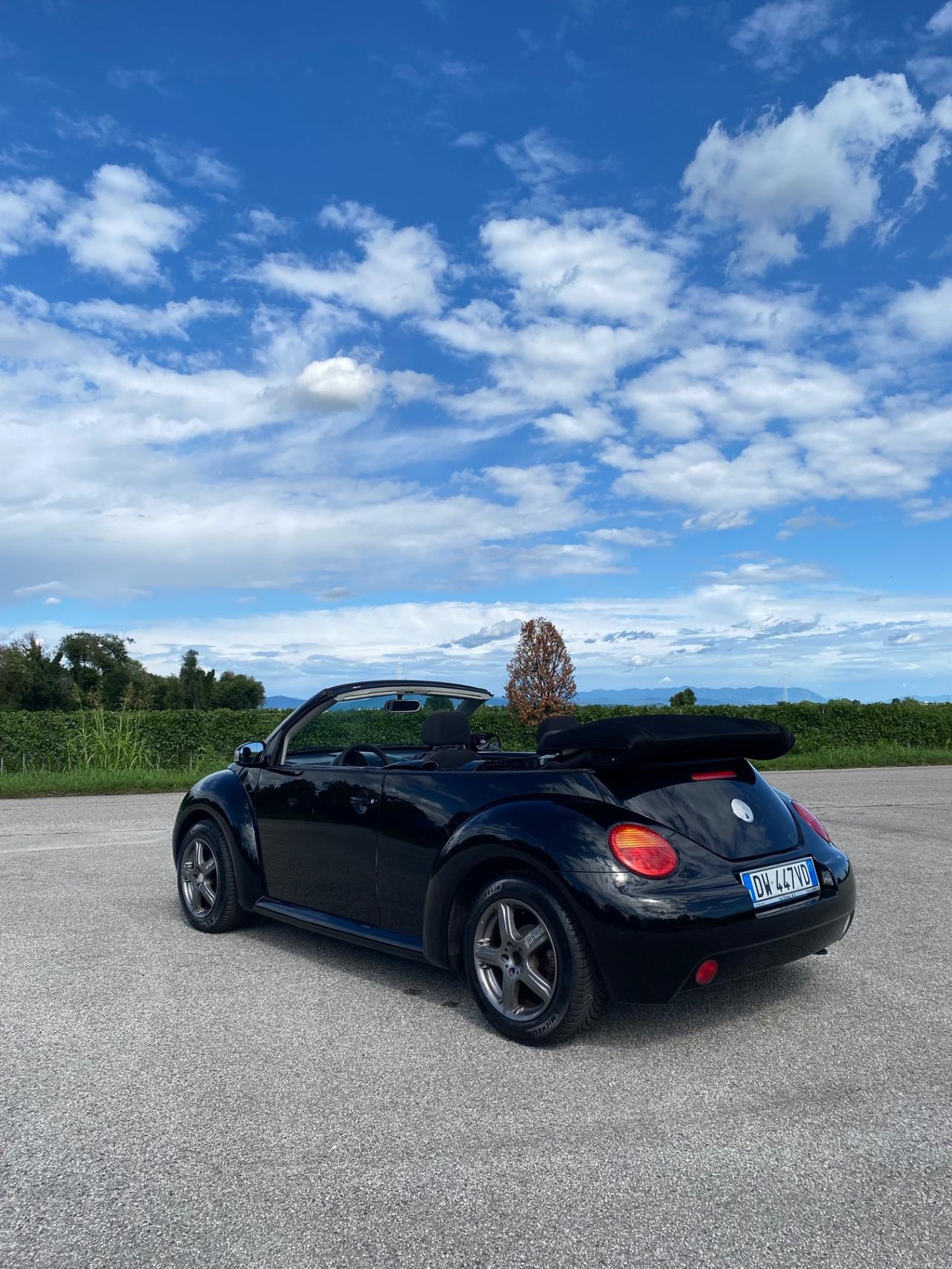 Volkswagen New Beetle 1.6 Cabrio