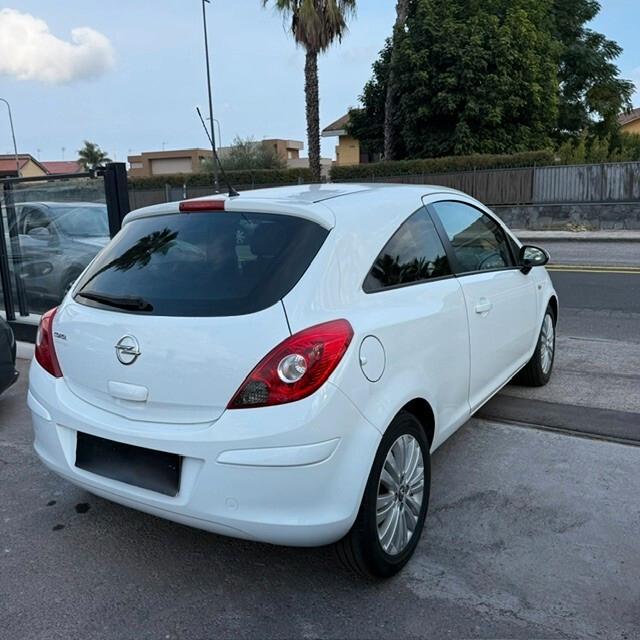 Opel Corsa 1.2 85CV 3 porte GPL-TECH Edition