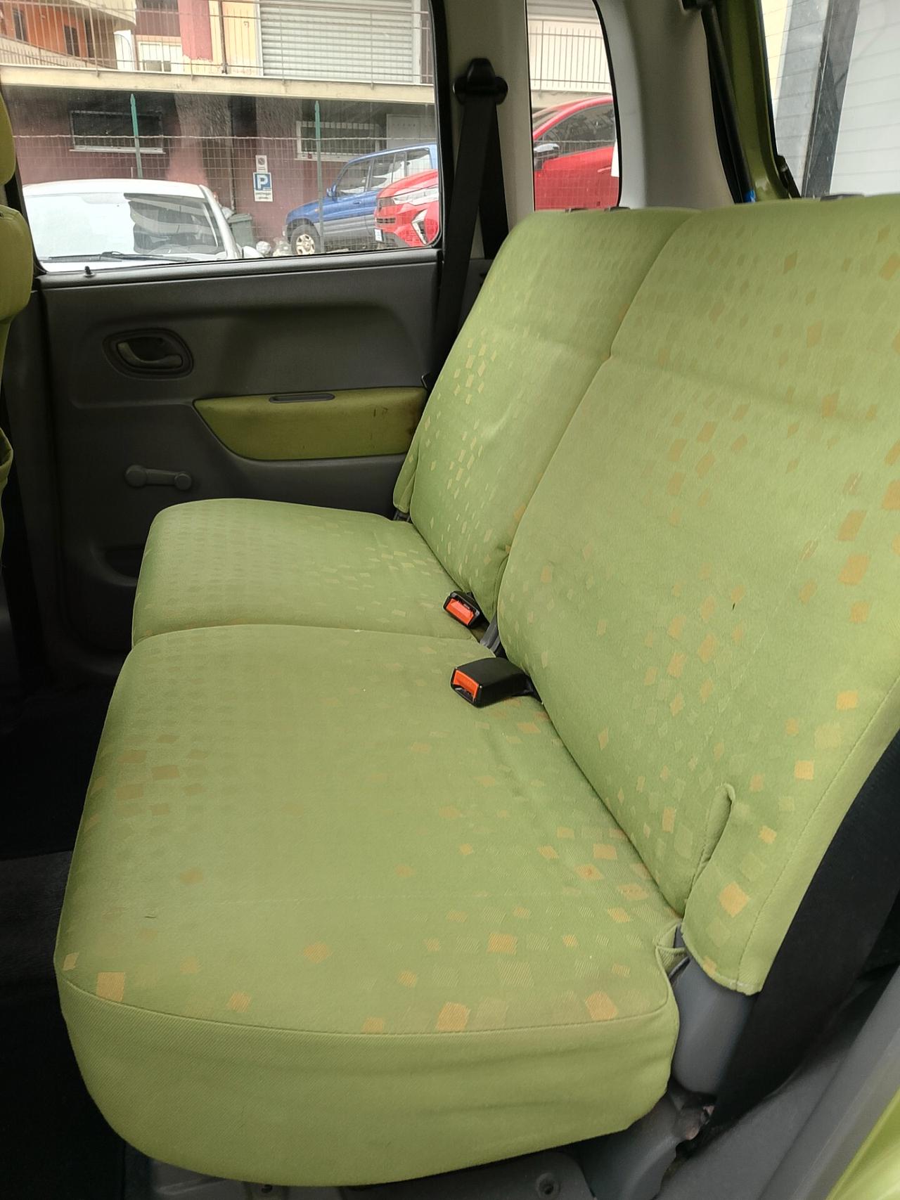 Opel Agila 1.2 16V Color Edition