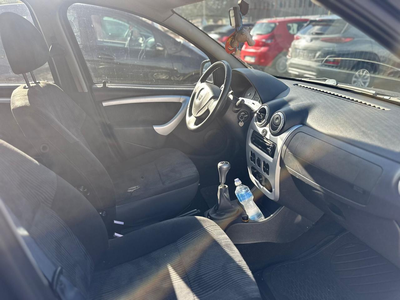 Dacia Sandero 1.4 8V Lauréate