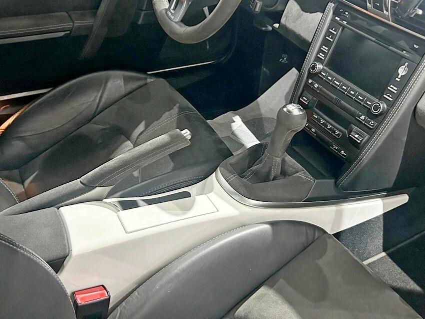 Porsche 911 997 Coupe 3.8 Carrera 4 GTS