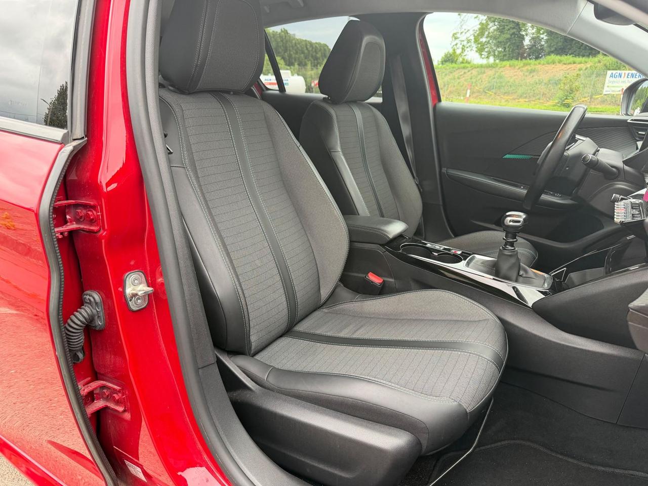 Peugeot 208 Allure Pack 1.2 PureTech 100 #11176
