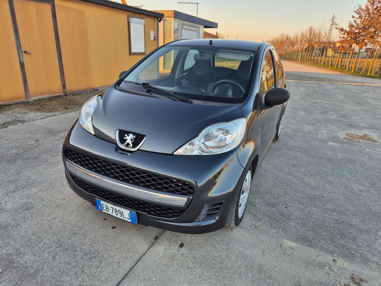 Peugeot 107 1.0 68CV 5p. Desir