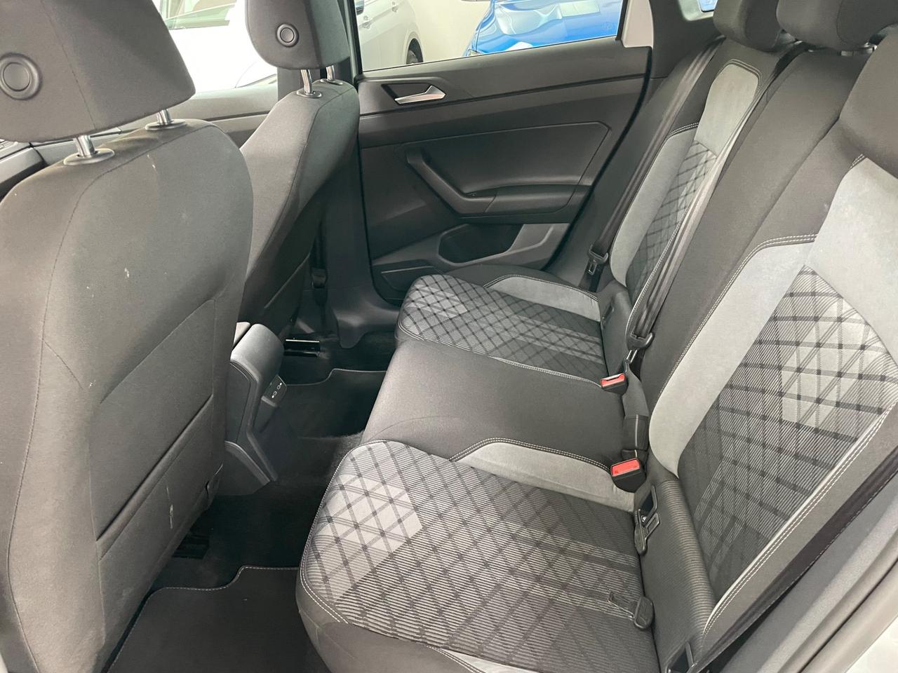 Volkswagen Taigo 1.0 TSI 115 CV R-Line Telec. Matrix