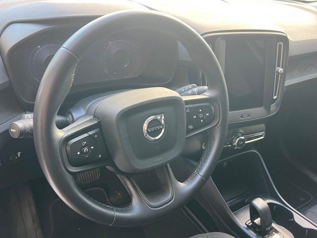 VOLVO XC40 T2 Geartronic Momentum Core