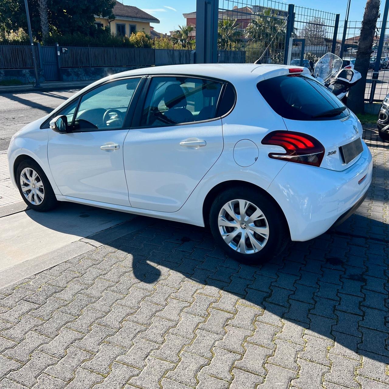 Peugeot 208 PureTech 82 5 porte Active