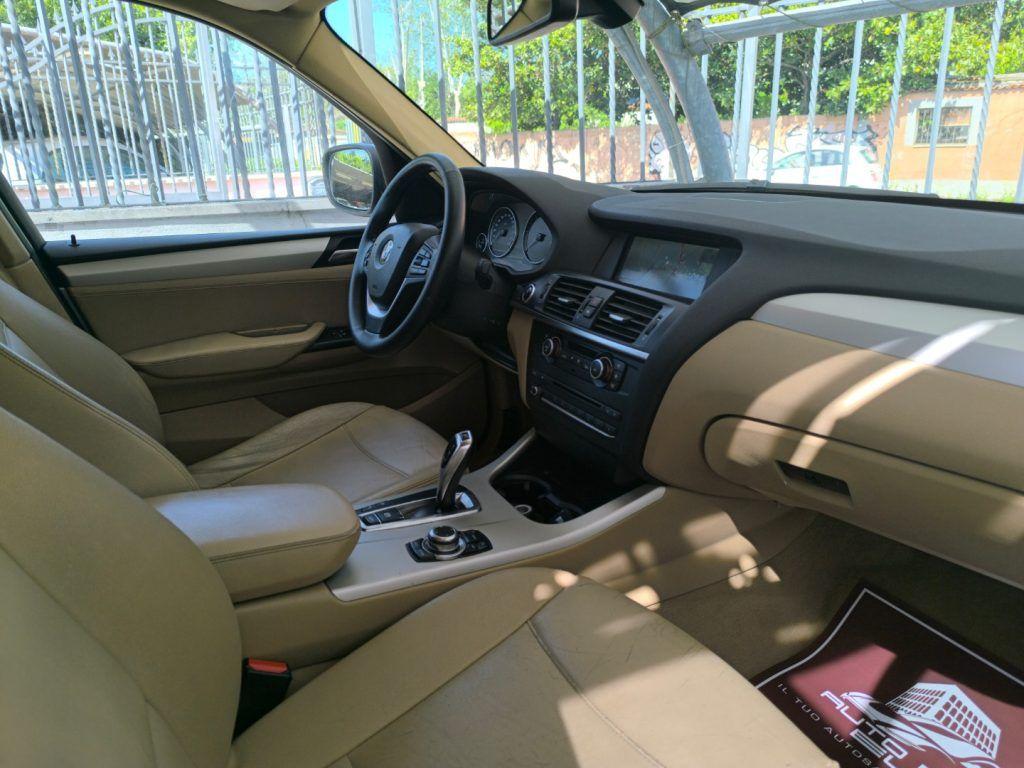 BMW X3 xDrive20d Eletta NAVI! PDC! R17!