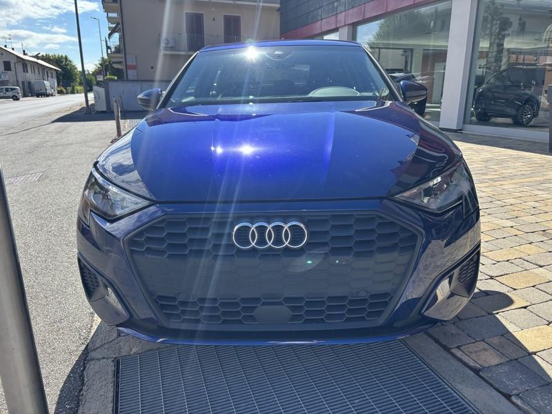 Audi A3 Sportback 30 2.0 tdi Business LED-NAVI-18"