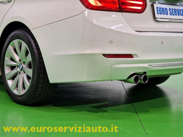 BMW 328 i Luxury