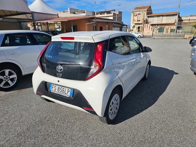 TOYOTA Aygo 1.0 VVT-i 72 CV 5 porte x-play