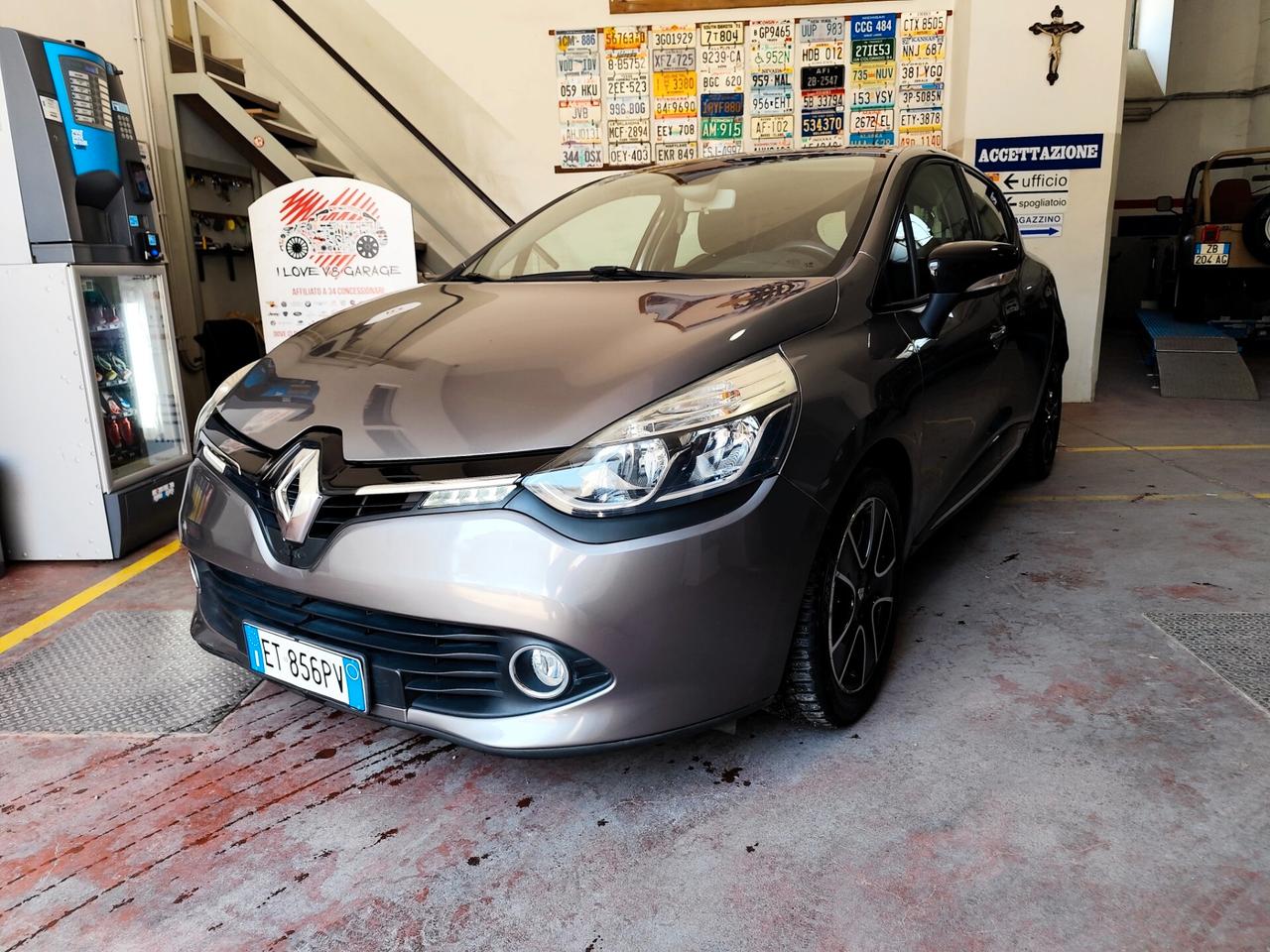 Renault Clio 1.2 75CV 5 porte Costume National