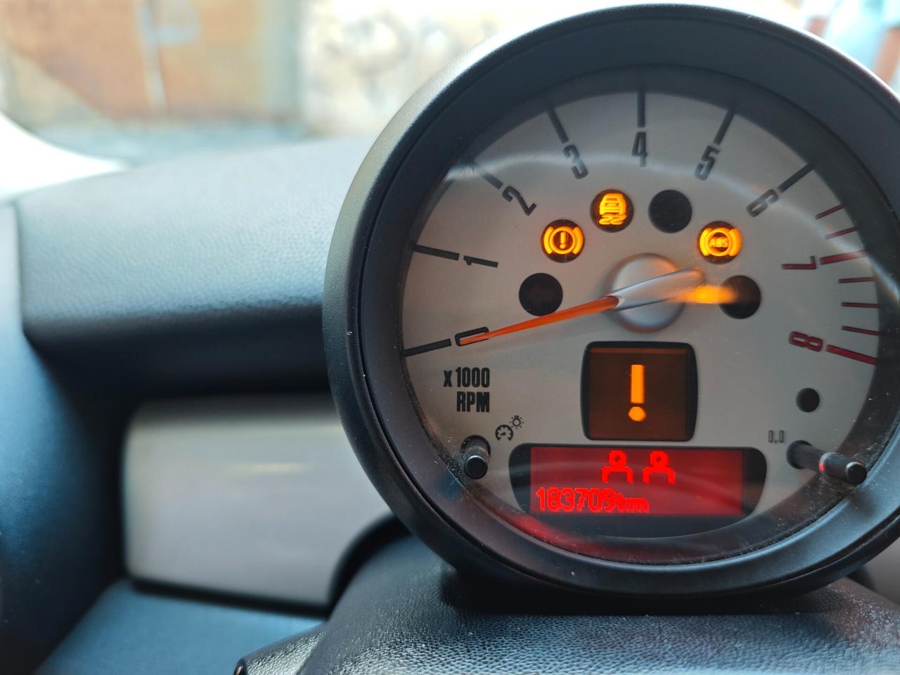 Mini 1.6 16V One (55kW)