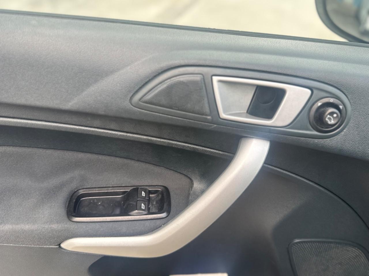 Ford Fiesta 1.2 60CV 3p. Titanium 2011