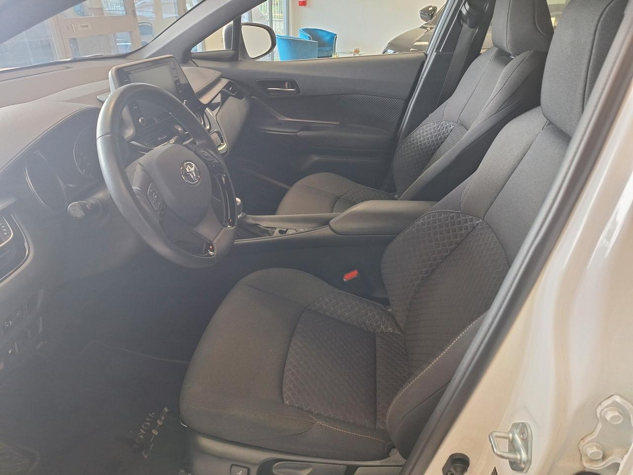 Toyota C-HR 1.8 Hybrid E-CVT Business