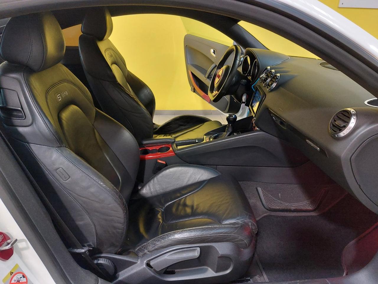 Audi TT Coupe 2.0 tfsi S-LINE