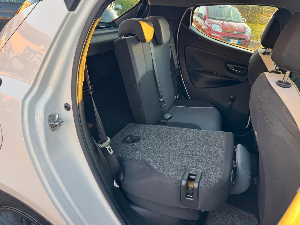 Lancia Ypsilon 1.2 BENZINA NEOPATENTATI 2015