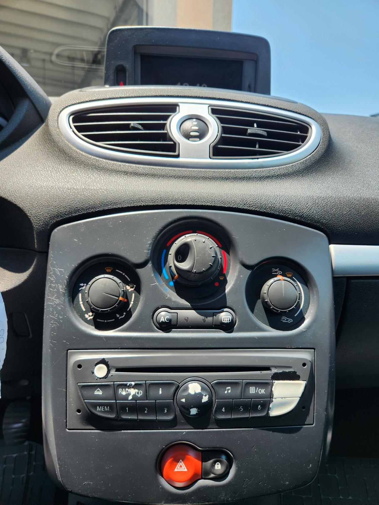 Renault Clio 1.2 16V 5 porte Dynamique
