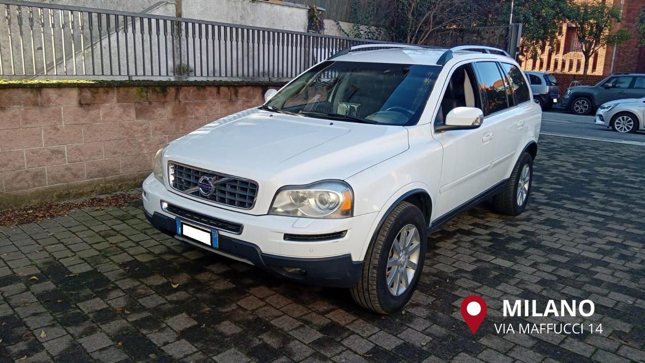 Volvo XC90 D5 AWD Geartronic Executive 7 posti/gancio traino