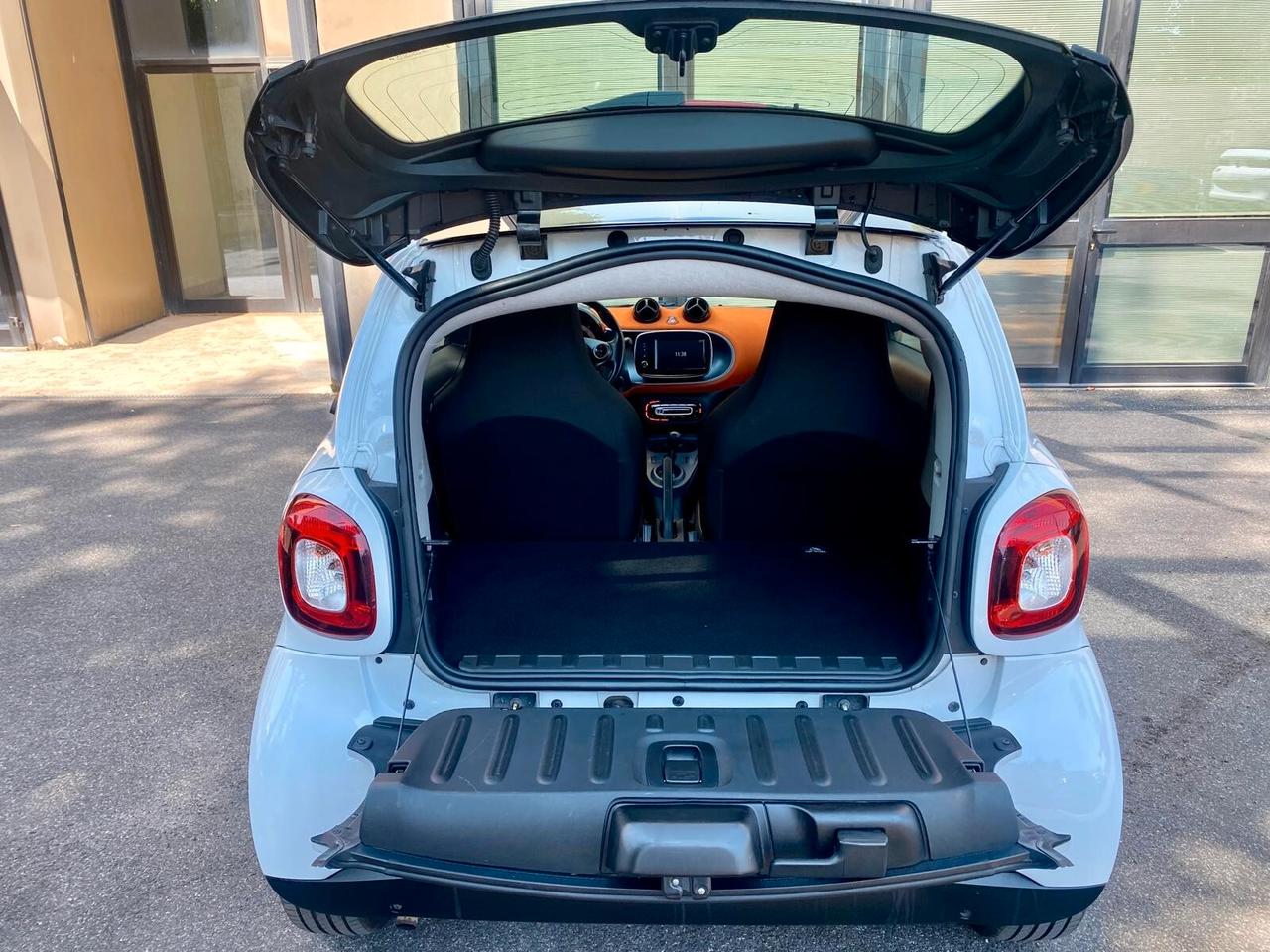 Smart ForTwo PASSION -TETTO-LED -NAVI-GARANZIA