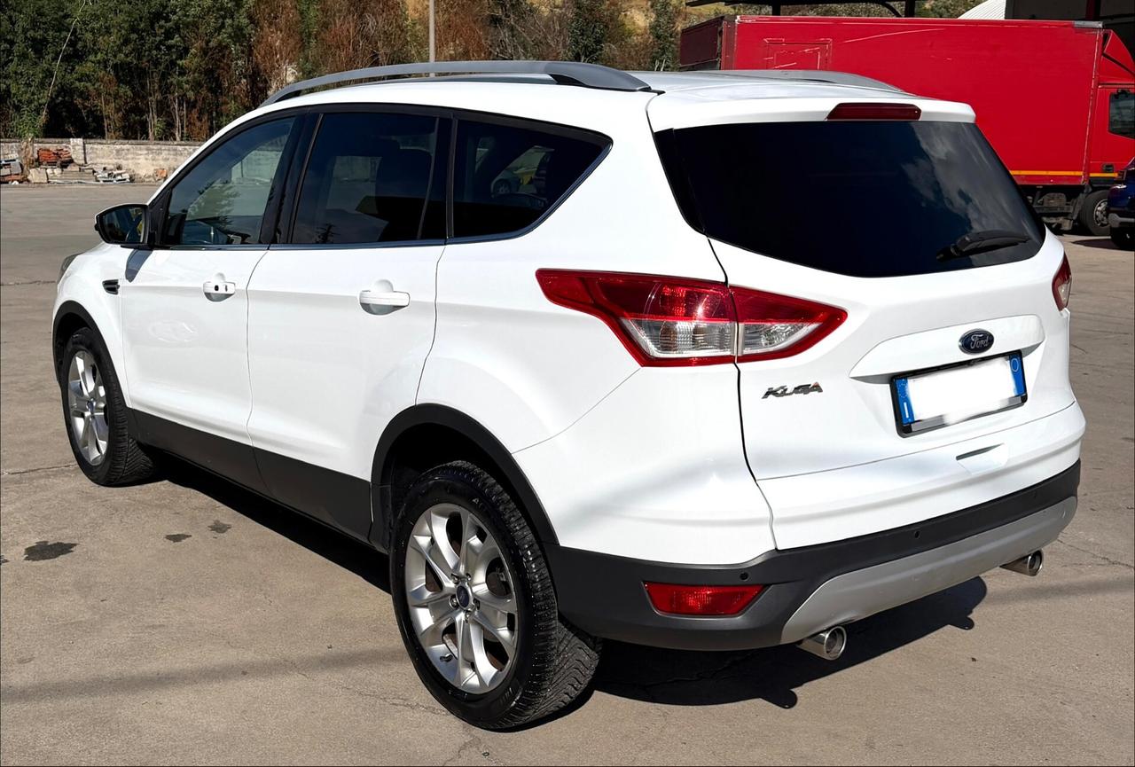 Ford Kuga 2.0 TDCI 163 CV 4WD Powershift Titanium