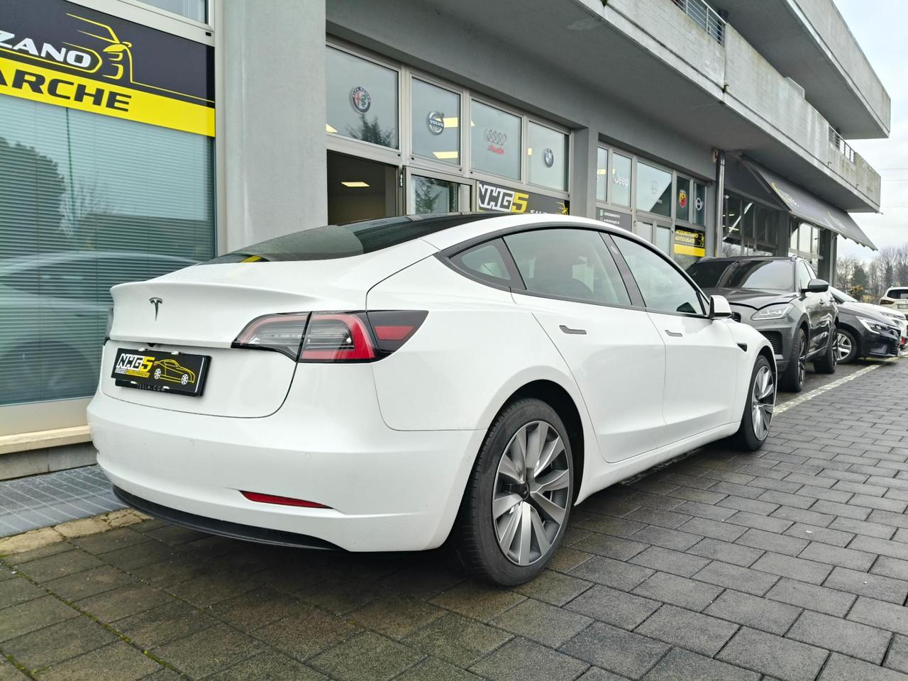 Tesla Model 3 Standard rwd Plus