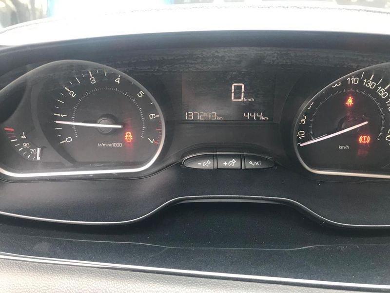 Peugeot 208 PureTech 82 5p. GPL Allure