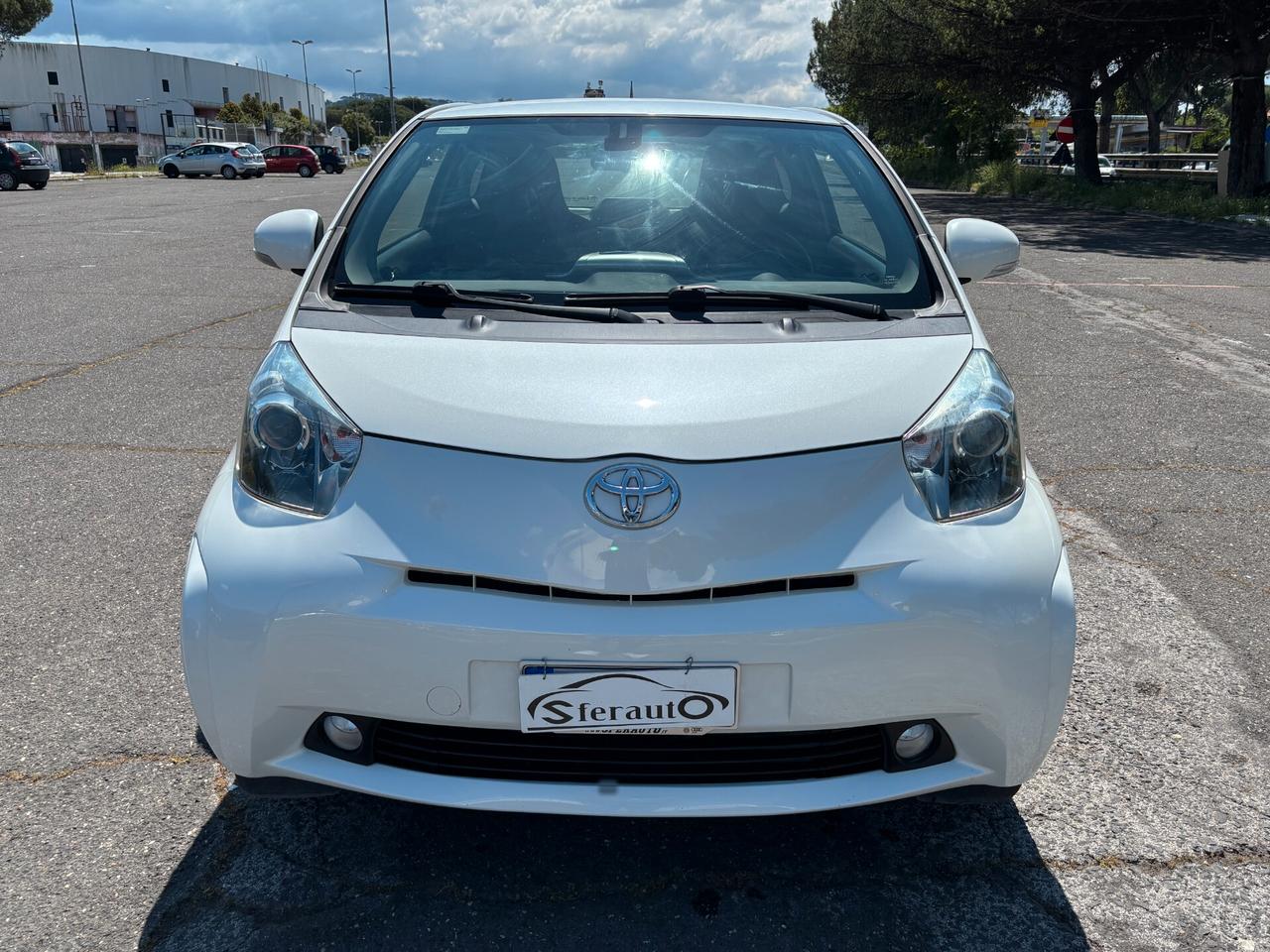 Toyota iQ 1.0 CVT Lounge AUTOMATICA SENSORI PARK EURO 5