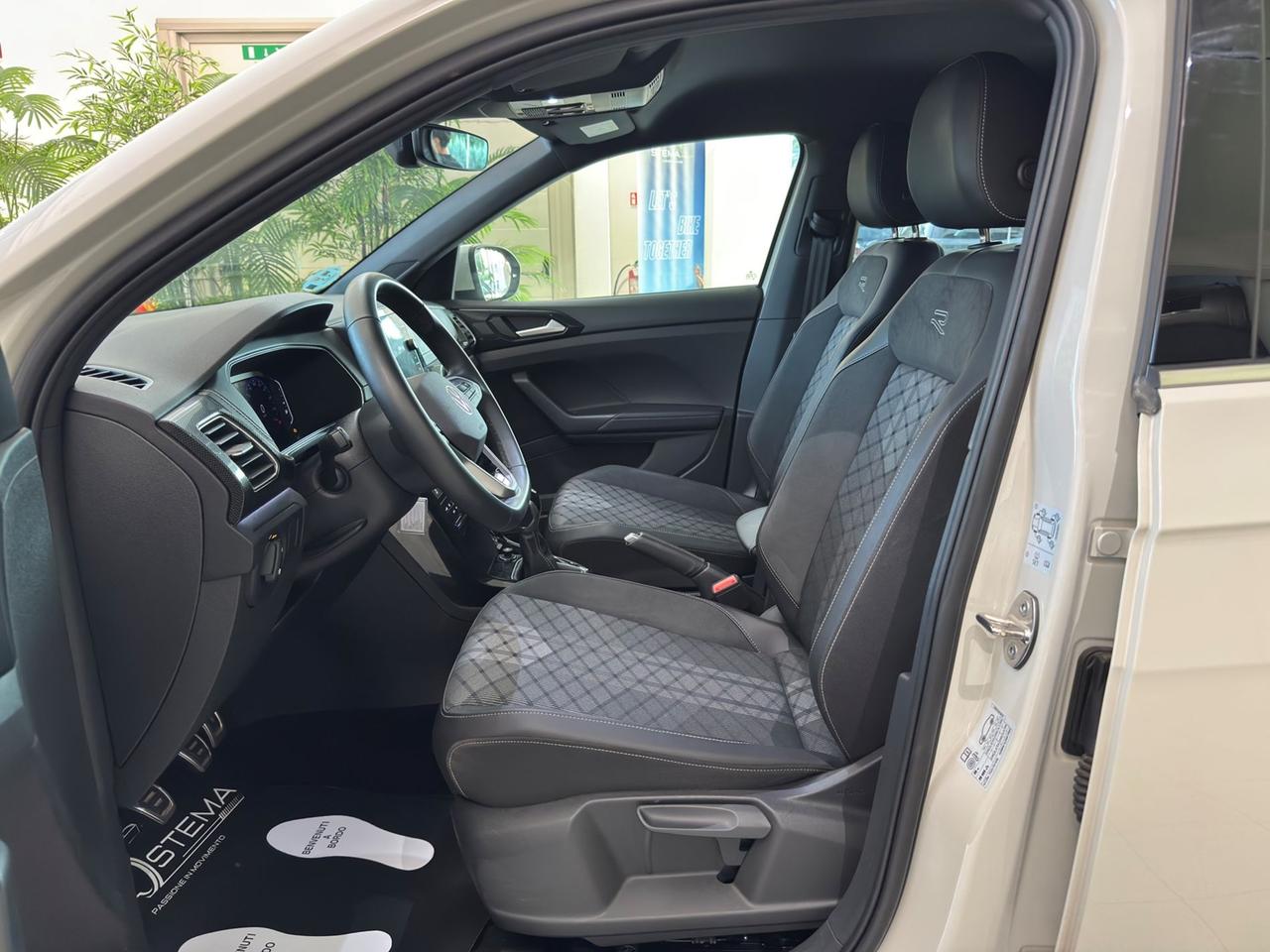 VOLKSWAGEN T-Cross 2024 1.0 tsi R-Line 115cv
