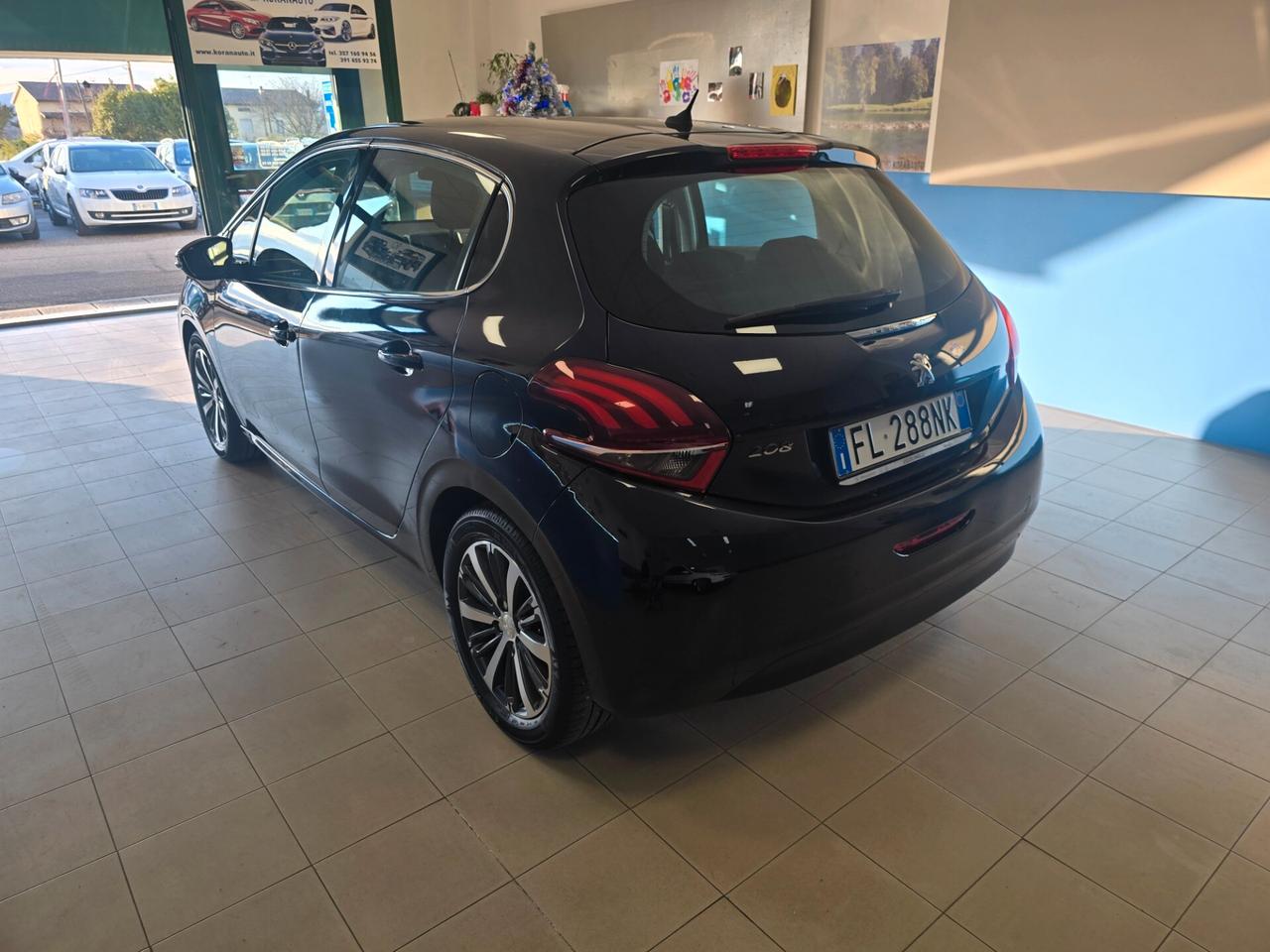 Peugeot 208 PureTech 82 5 porte Allure