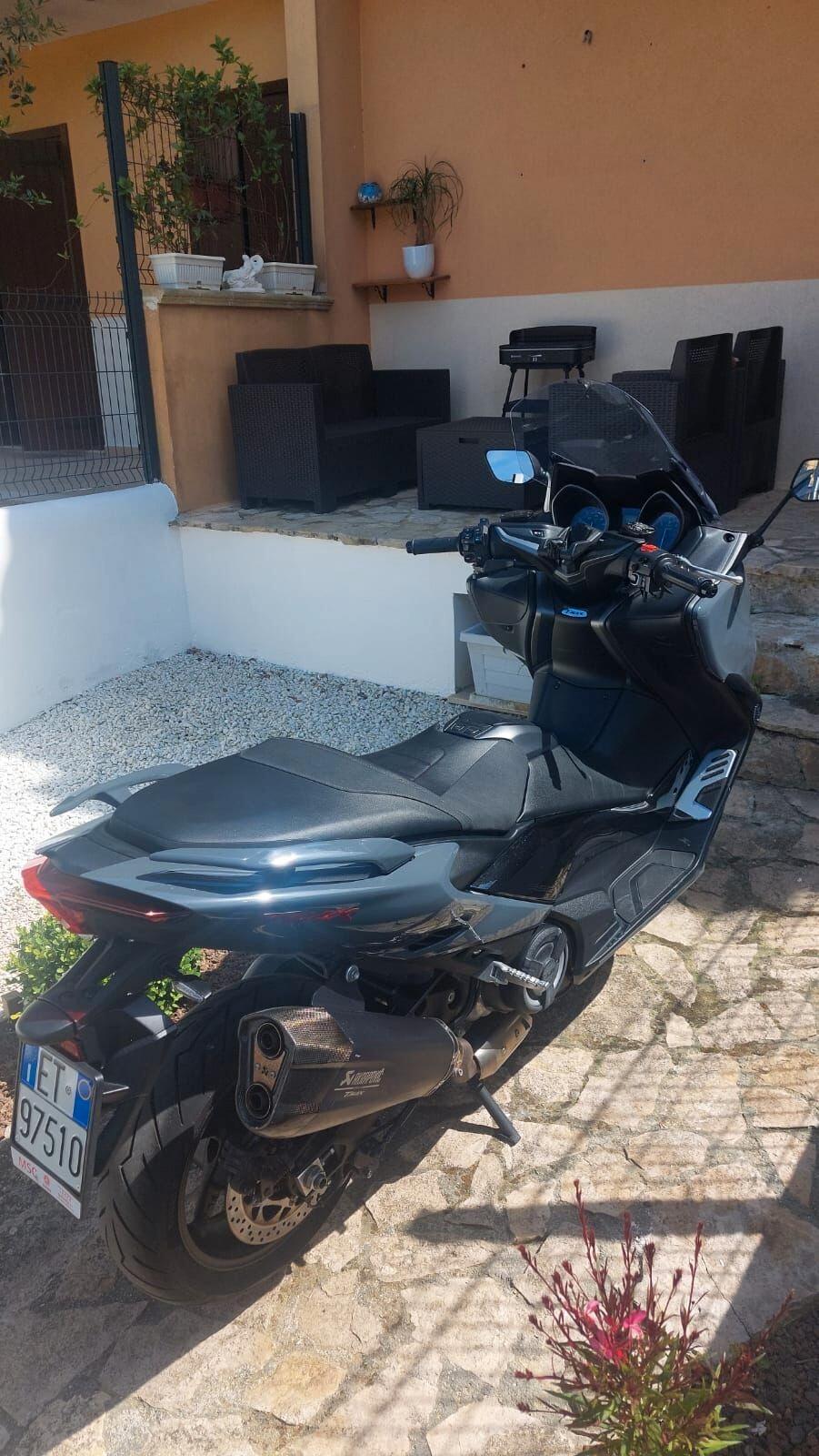 Yamaha T Max 560 Tech Max 2021 Akrapovic