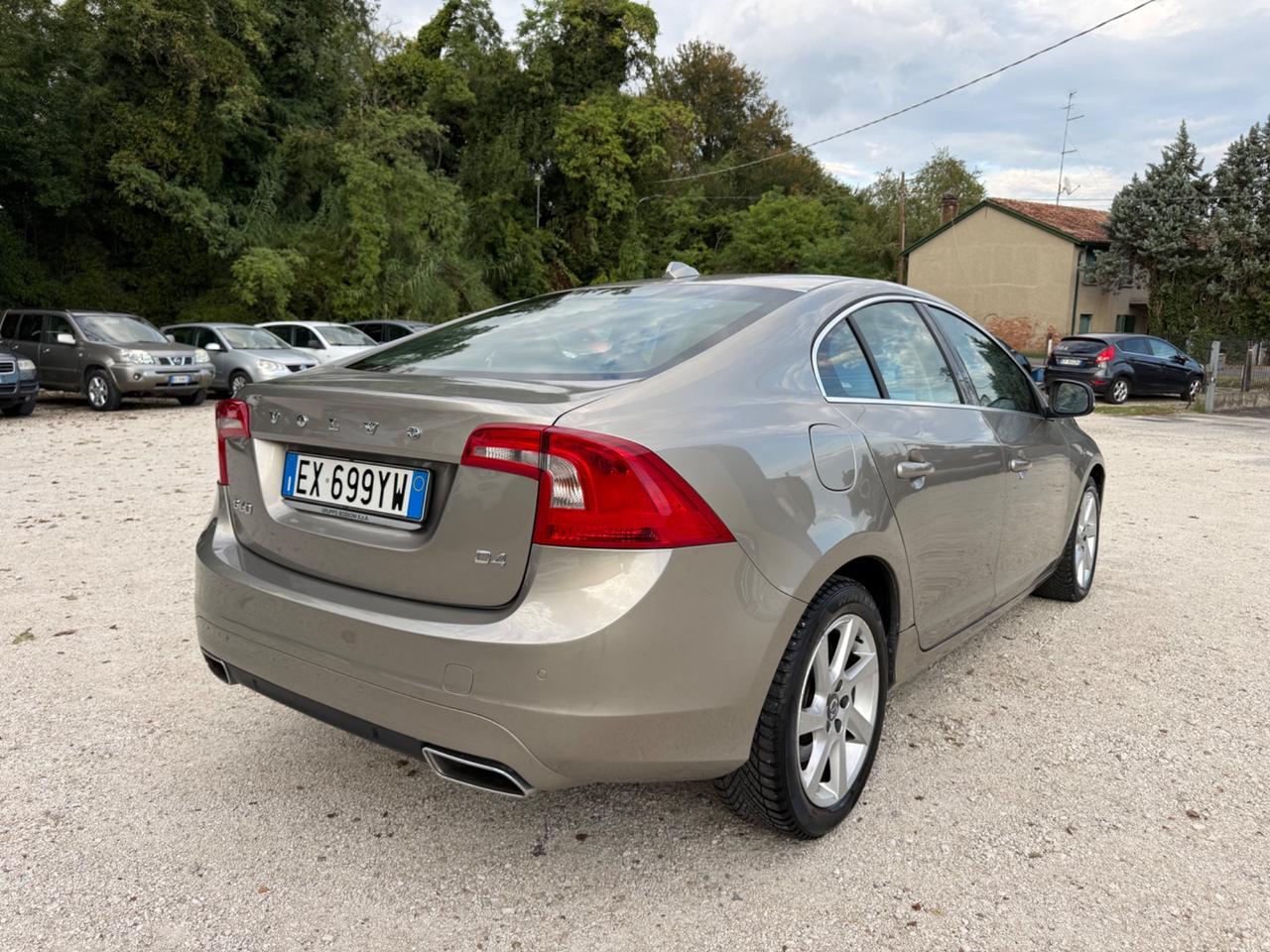 Volvo S60 D4 R-design UNICO TOP