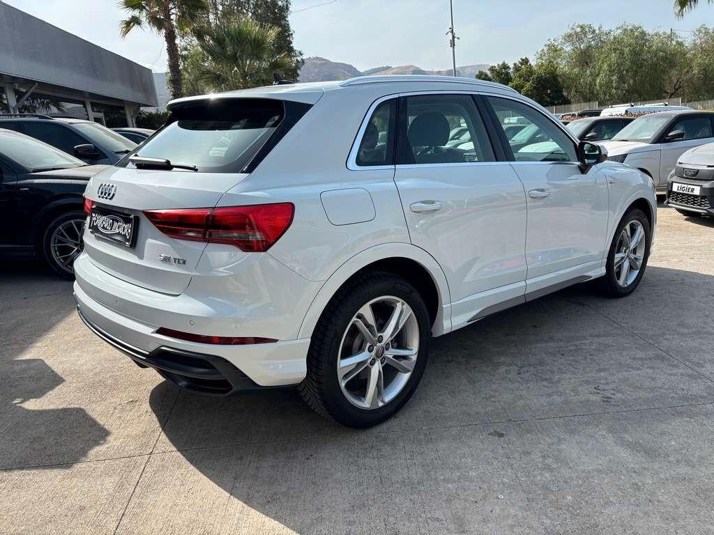 Audi Q3 35 TDI S tronic line edition IVA ESPOSTA Tua a solo 249 Euro al mese