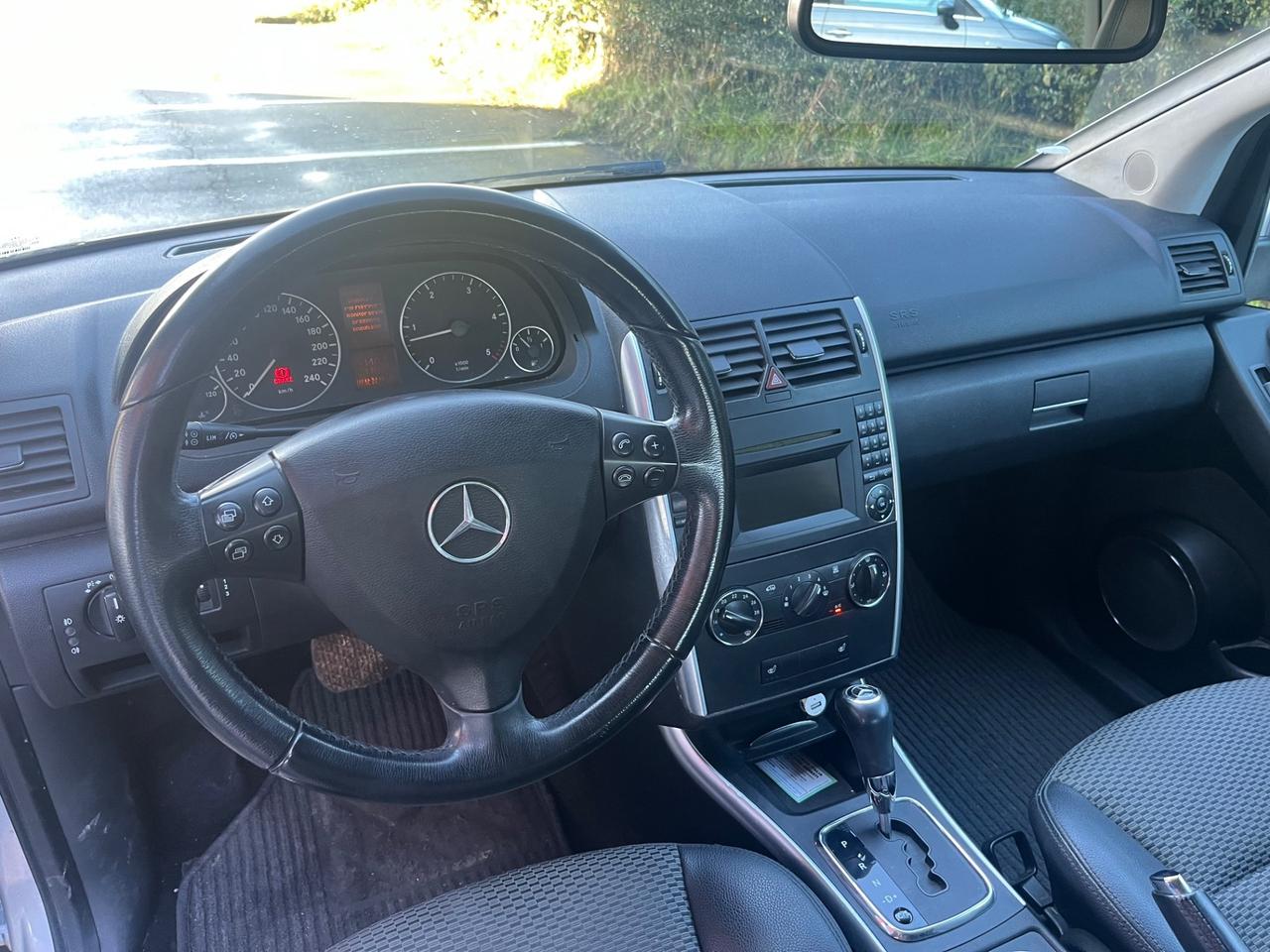 MERCEDES A180 CDI COUPÈ CAMBIO AUTOMATICO