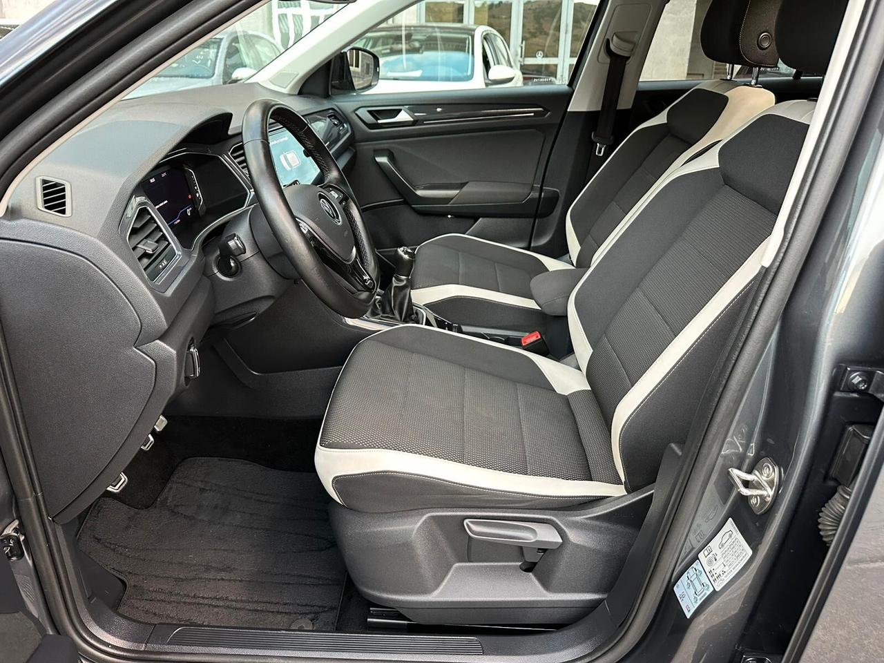 Volkswagen T-Roc 1.6 TDI SCR Business BlueMotion Technology