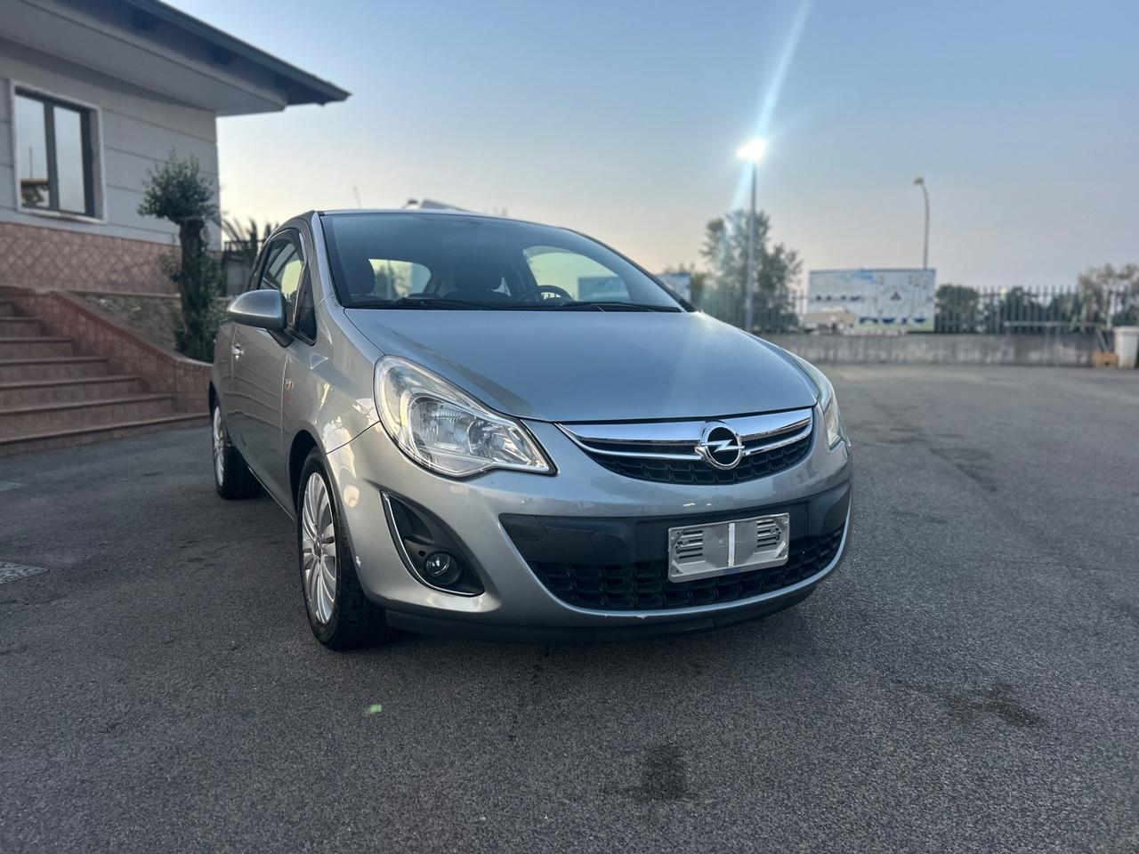 Opel Corsa 1.2 GPL-TECH