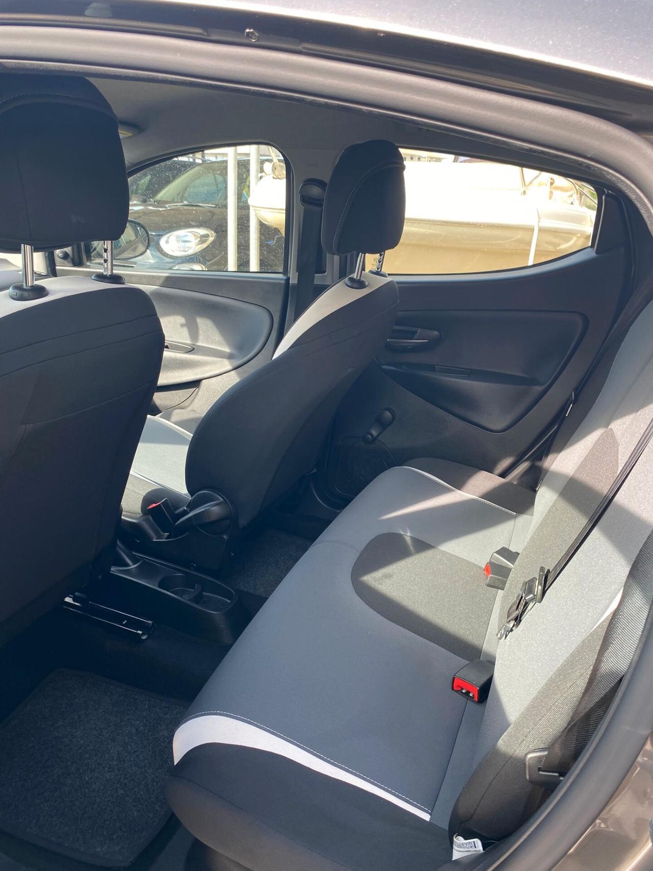 Lancia Ypsilon 1.2 69 CV 5 porte GPL Ecochic Elefantino