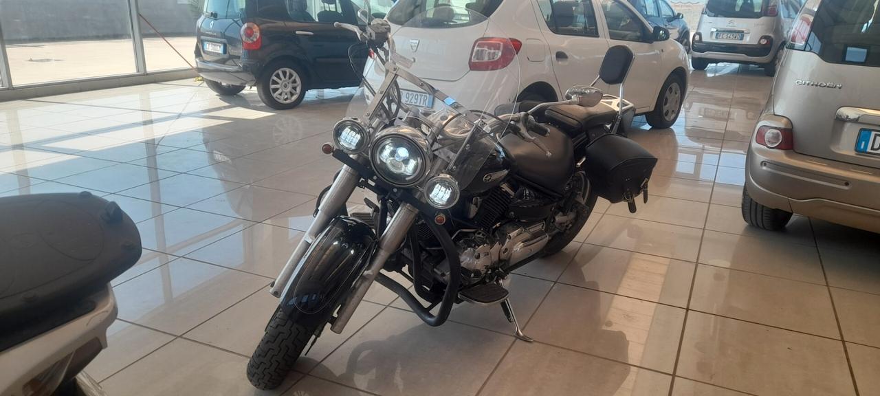 Yamaha XVS 1100 Drag Star
