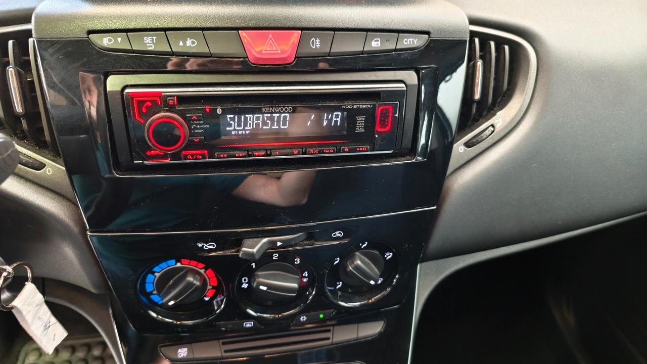 Lancia Ypsilon 1.2 69 CV 5 porte Gold 2018 UNIPROPRIETARIO 5 POSTI
