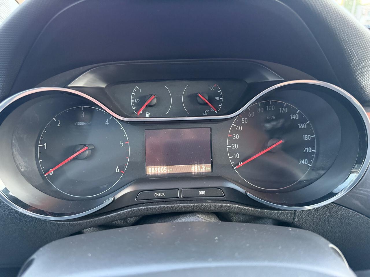 Opel Crossland X 1.6 Tdi 120 CV Solo 89000 Km