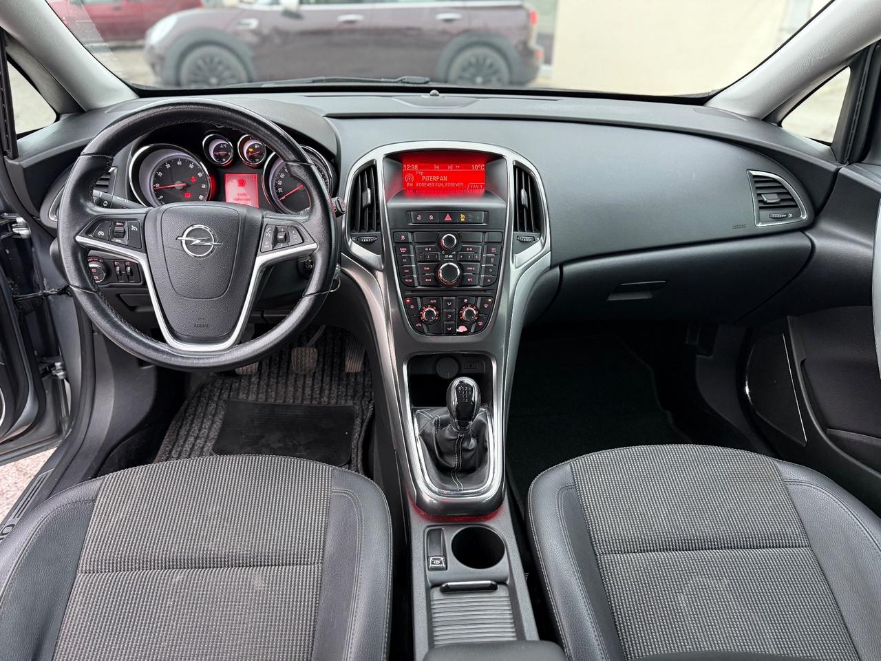 Opel Astra 1.4 100CV Sports Tourer Cosmo