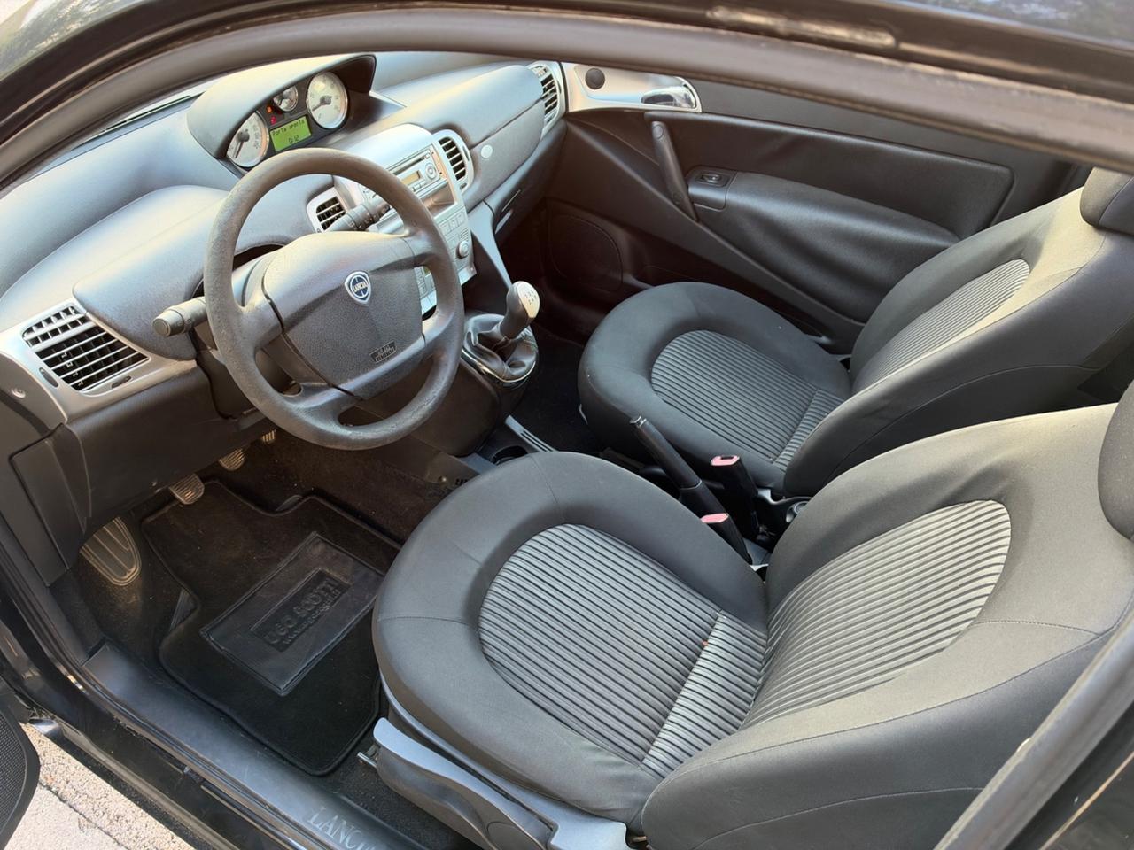 Lancia Ypsilon 1.3 MJT 75 CV Tetto apribile 2011