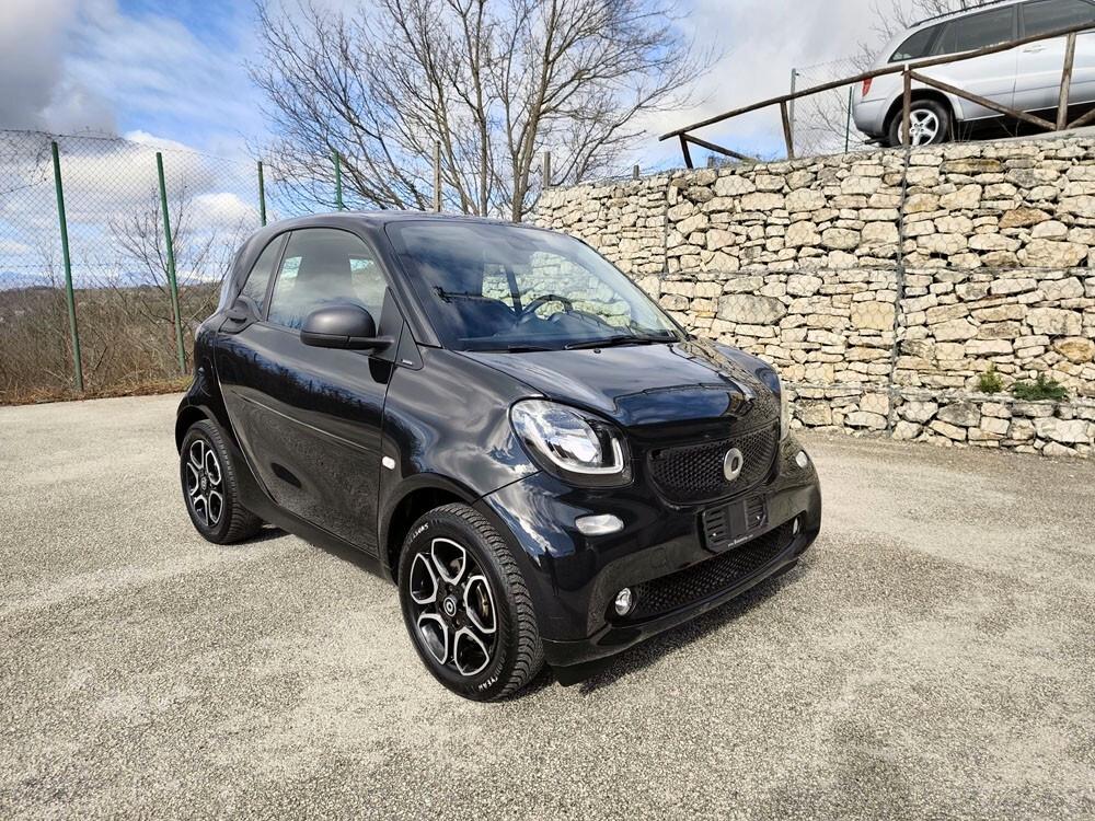 Smart ForTwo 90 0.9 Turbo twinamic Passion NAVI, LED, Sedili Riscalald.