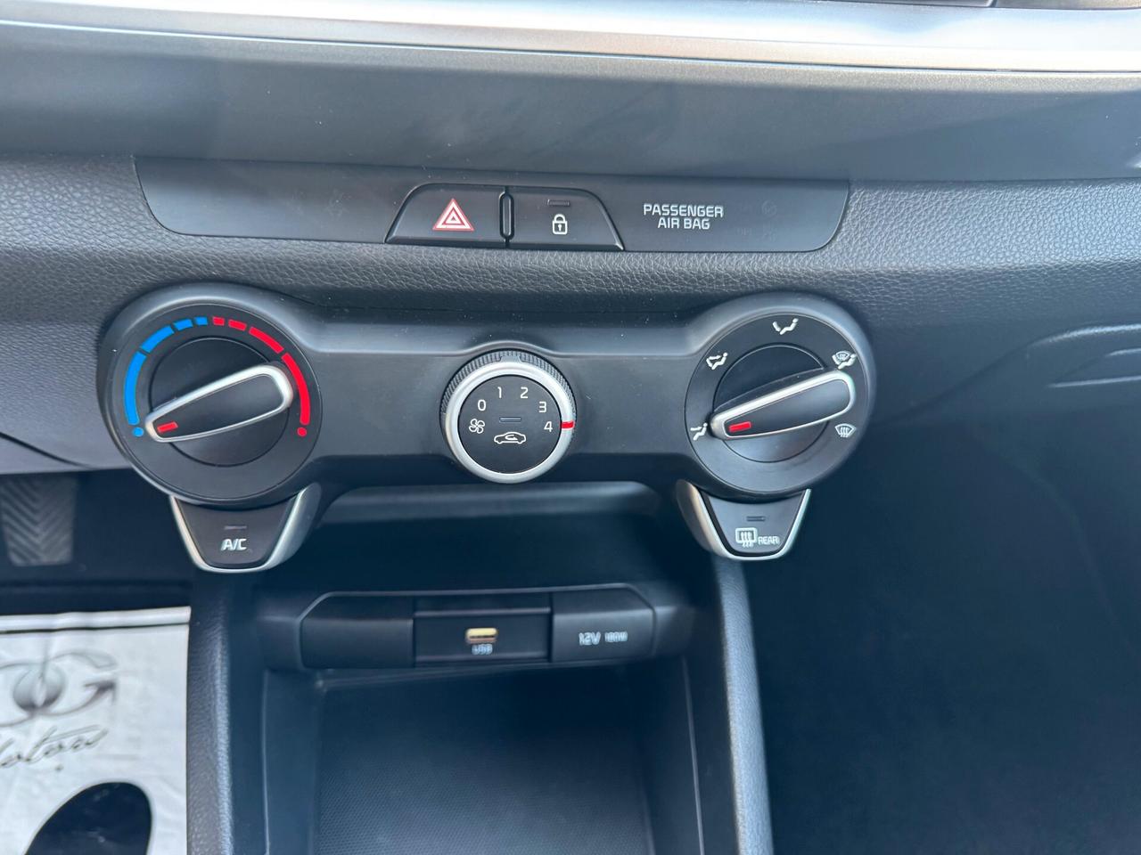 Kia Stonic 1.2cc DPI 84cv Urban