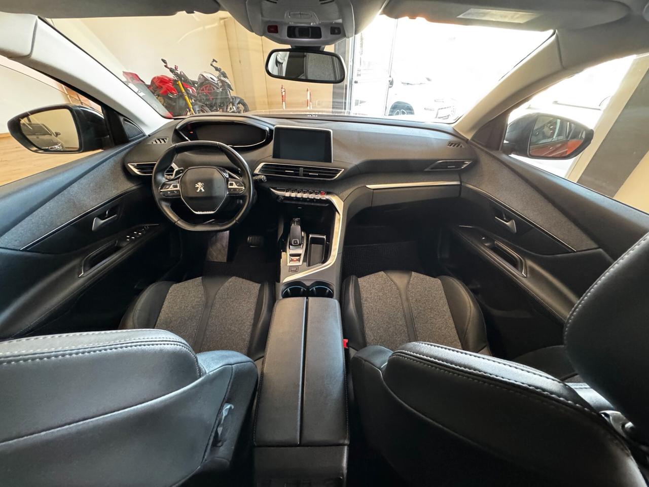 Peugeot 3008 BlueHDi 130cv EAT8 Allure 2020